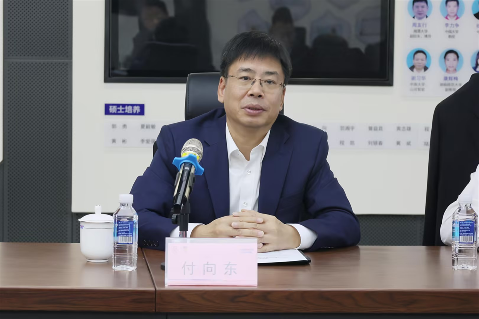 同船出海，共赢未来！中铁九局副总司理刘峻峰一行到访鸿运国际智能