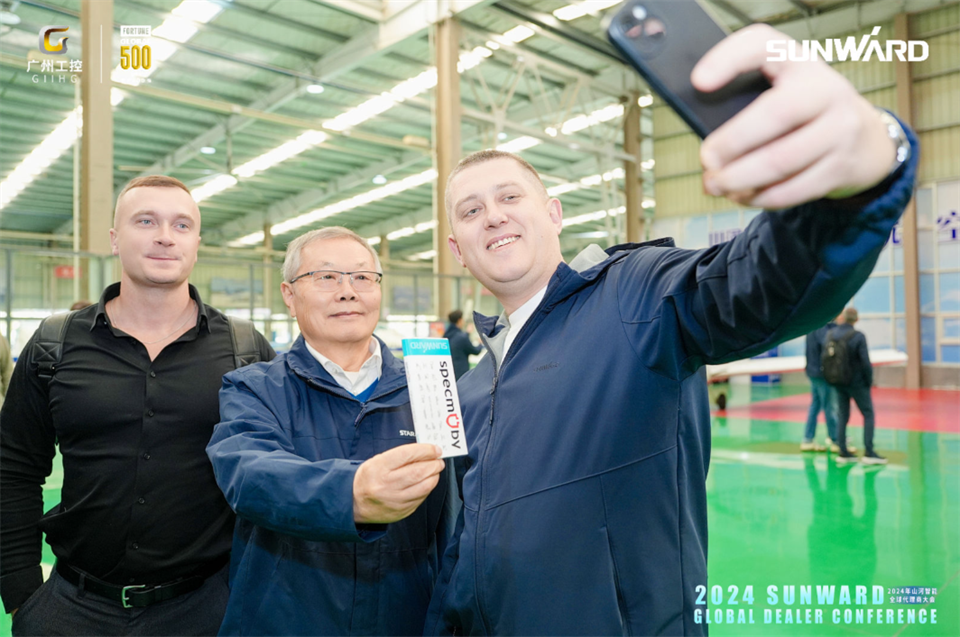 立异驱动相助，鸿运国际智能全球署理商大会乐成举行