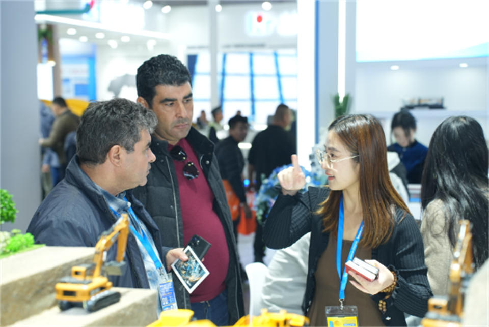 智造空间，价值共生！广州鸿运国际精彩亮相2024上海宝马展