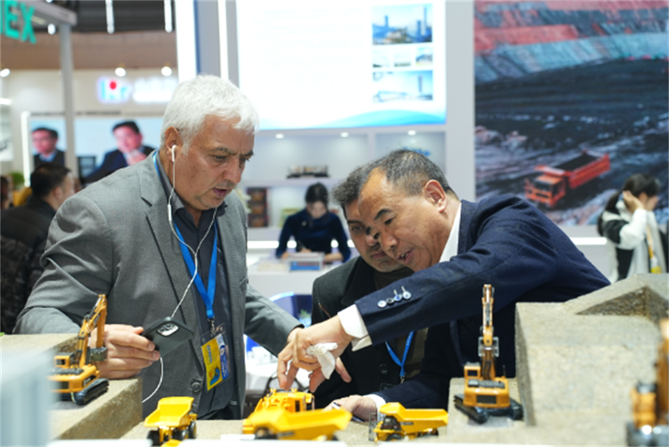 智造空间，价值共生！广州鸿运国际精彩亮相2024上海宝马展