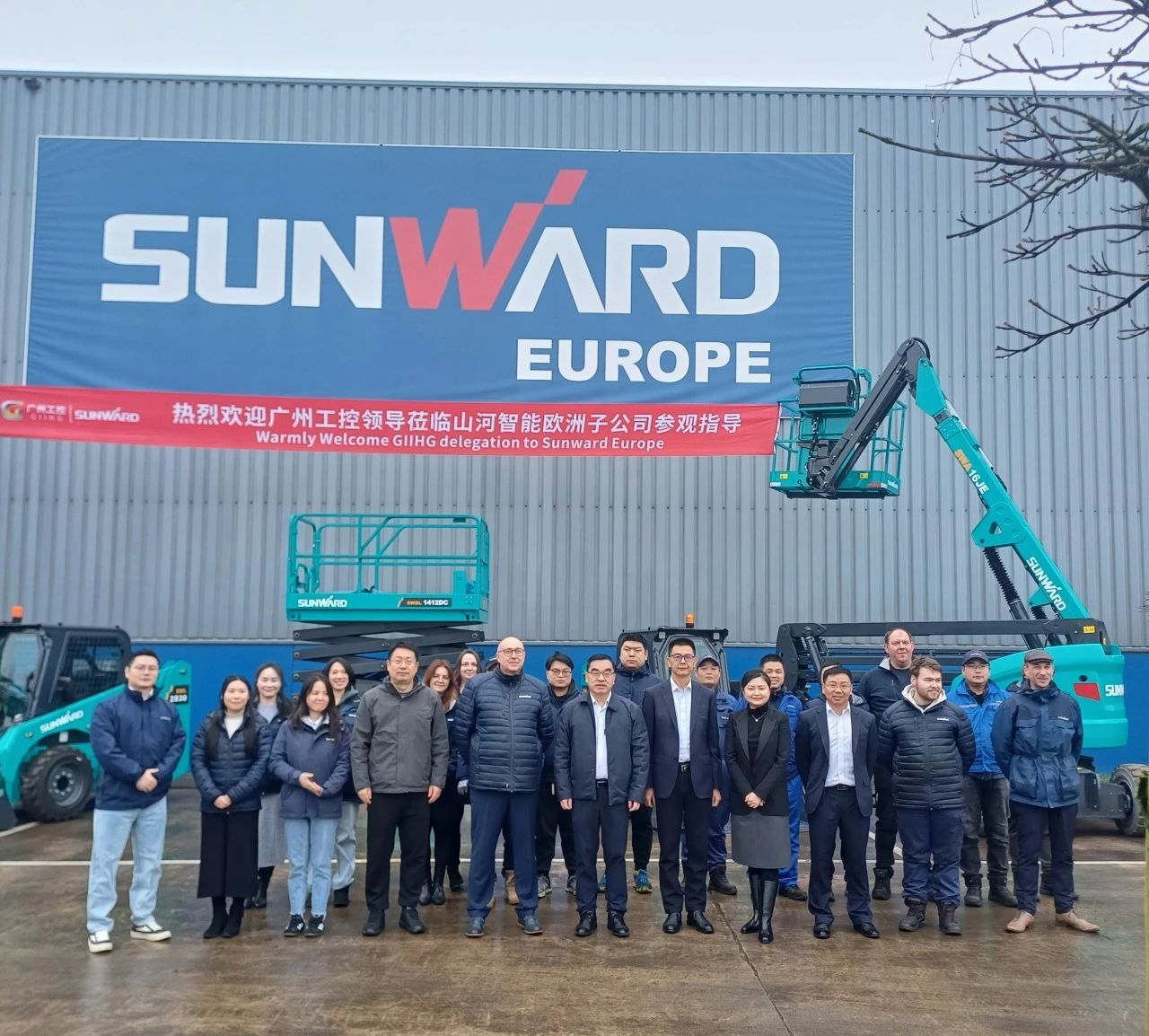 广州工控集团总司理王福铸率队考察鸿运国际智能欧洲子公司