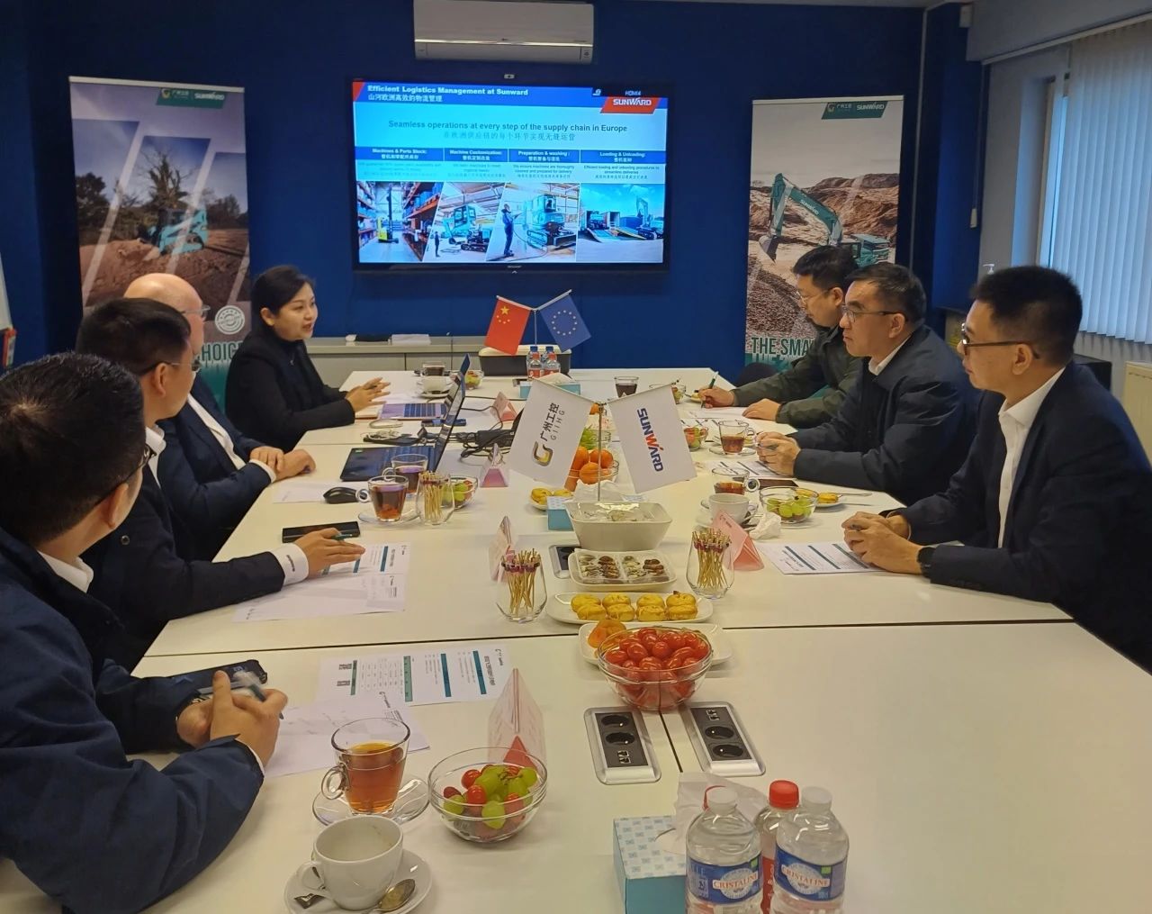 广州工控集团总司理王福铸率队考察鸿运国际智能欧洲子公司