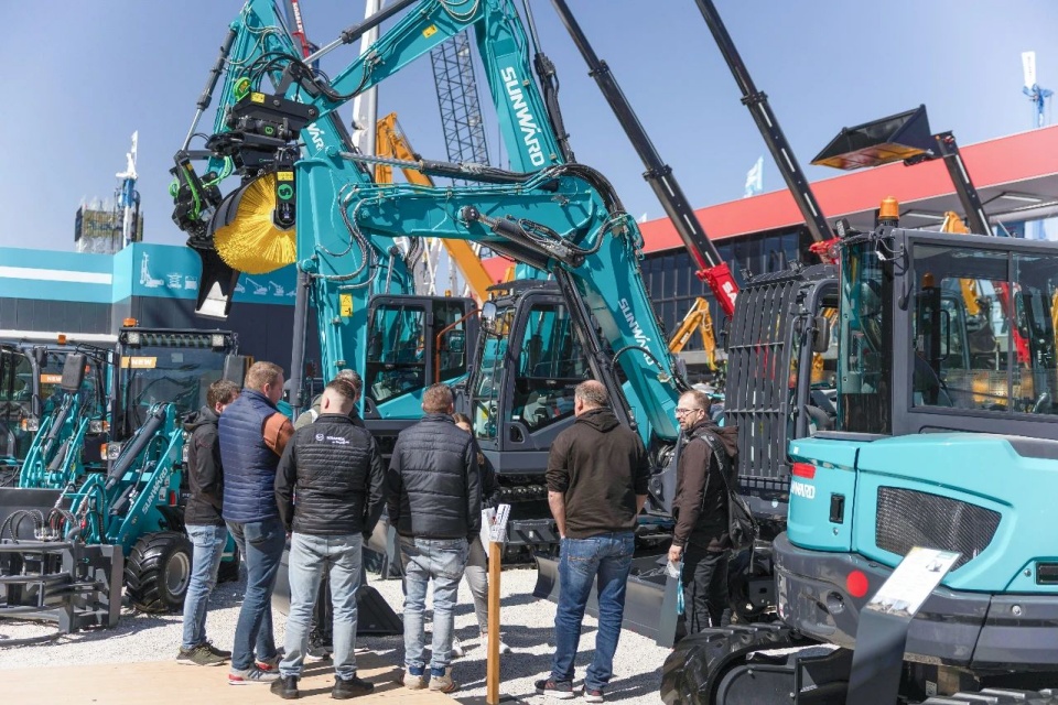 Bauma 2025 | 聚焦2025德国宝马展，，探索鸿运国际智能的立异装备与可持续解决方案