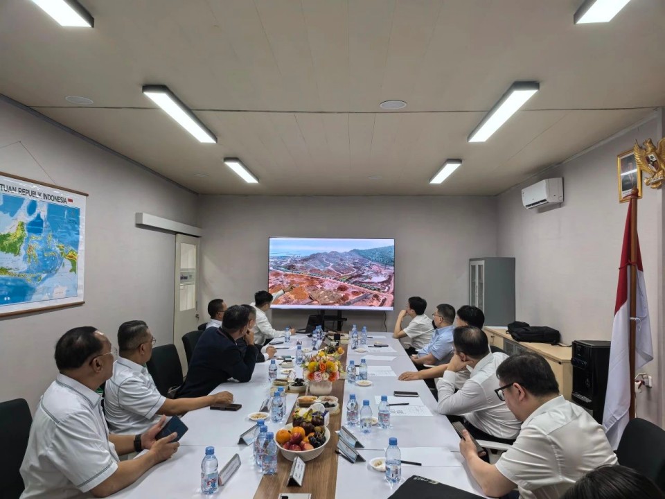 广州工控集团党委书记、、、董事长景广军率队考察鸿运国际智能印尼子公司