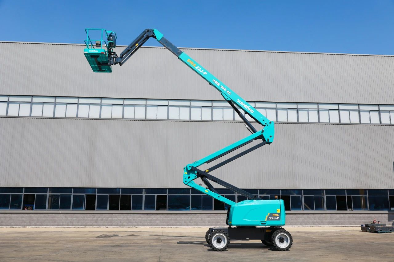 手艺新标杆！！鸿运国际智能SWA22J-P柴动曲臂式高空作业平台下线！！