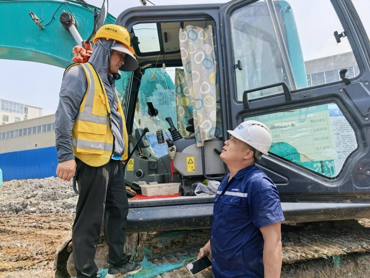 鸿运国际智能“服务万里行”活动走进安徽，，，知心折务获客户认可