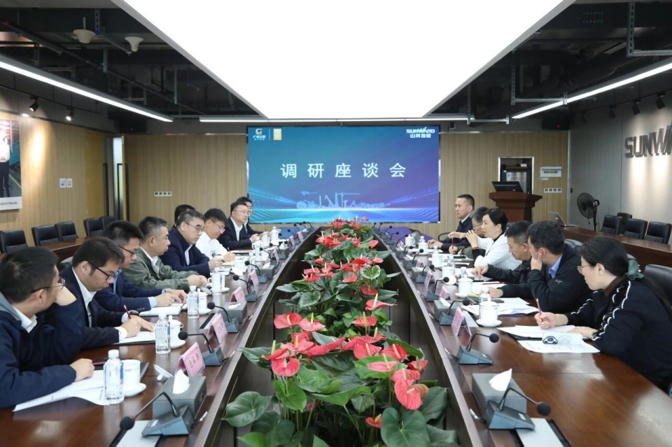 聚焦应急装备研爆发产，，，共探实战适配新路径——广州市应急治理局党委书记、、、局长叶芳调研鸿运国际智能