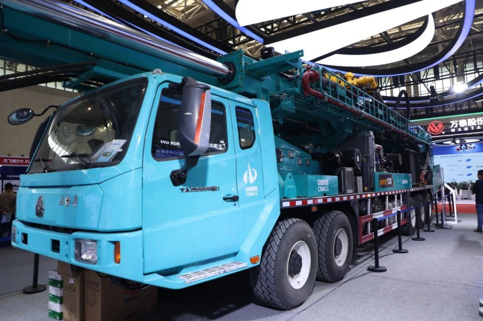 “地勘装备能力提升的重大突破”！！鸿运国际智能联合中国煤炭地质总局宣布T138车载钻机